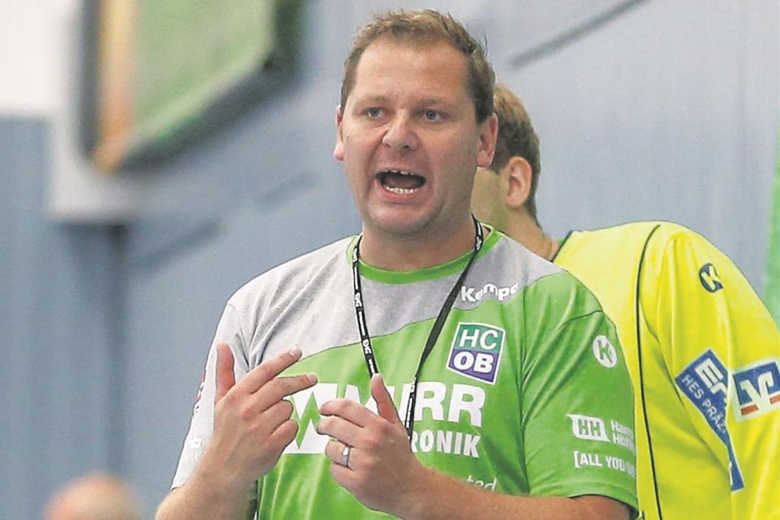 HCOB-Trainer Matthias Heineke möchte eine stabile Defensive sehen und nach vorne das Tempospiel forcieren. Foto: A. Becher