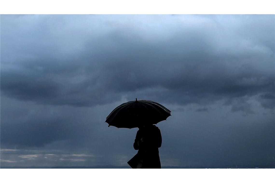 Drei Tote nach Unwetter an französischer Mittelmeerküste Heftiger Regen fällt an der bei Urlaubern beliebten französischen Mittelmeerküste. (Symbolfoto)