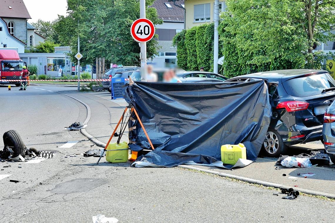 UPDATE Althütte: Autofahrer bei Unfall tödlich verletzt Heftiger Unfall in der Ortsmitte von Althütte. Foto: 7aktuell.de/ Lermer