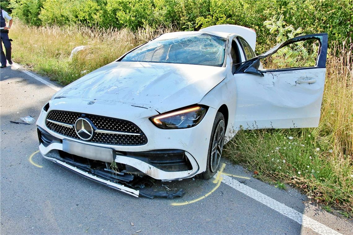 Heftiger Zusammenstoß beim Überholen. Foto: 7aktuell.de | Kevin Lermer