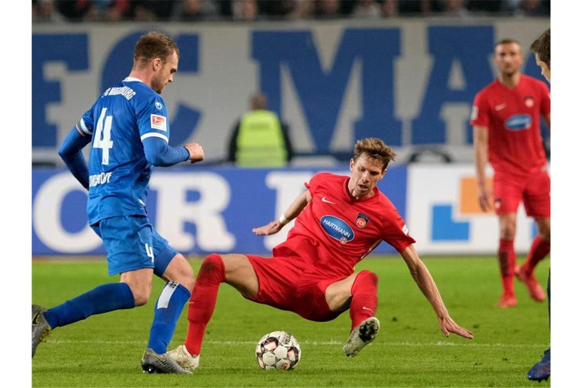 Heidenheims Fußballprofi Thiel erneut am Knie operiert