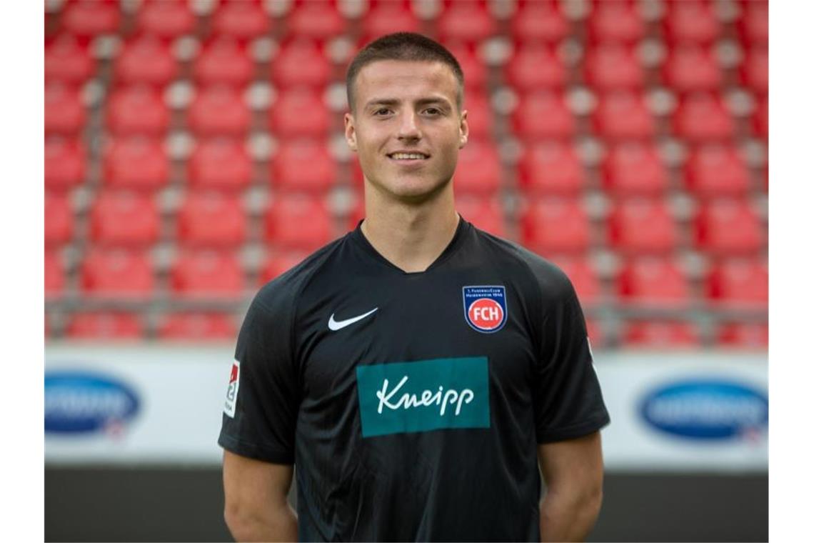 Heidenheims Torhüter Ramaj wechselt zu Eintracht Frankfurt Heidenheims Torwart Diant Ramaj bei einem Fototermin. Foto: Stefan Puchner/dpa/archivbild
