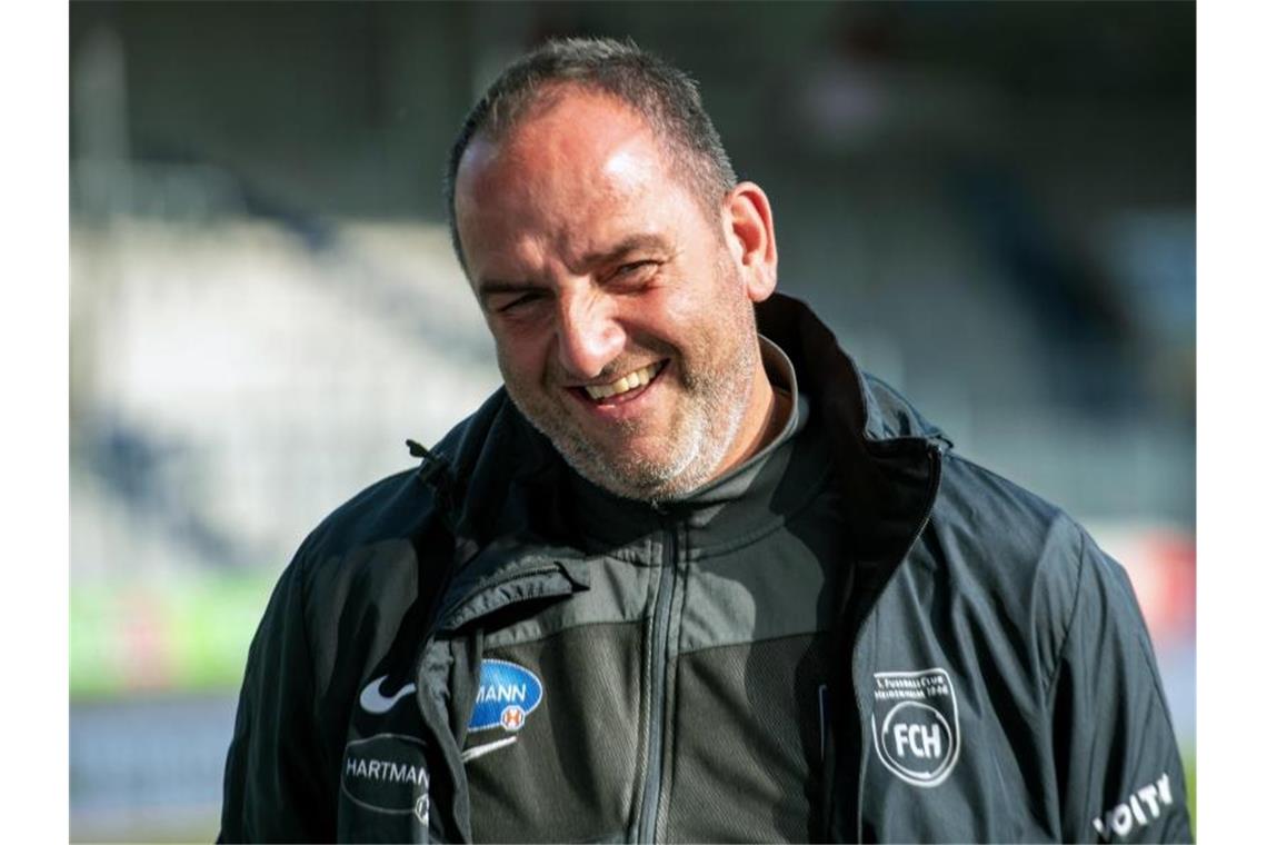 Heidenheims Trainer Frank Schmidt. Foto: Stefan Puchner/dpa