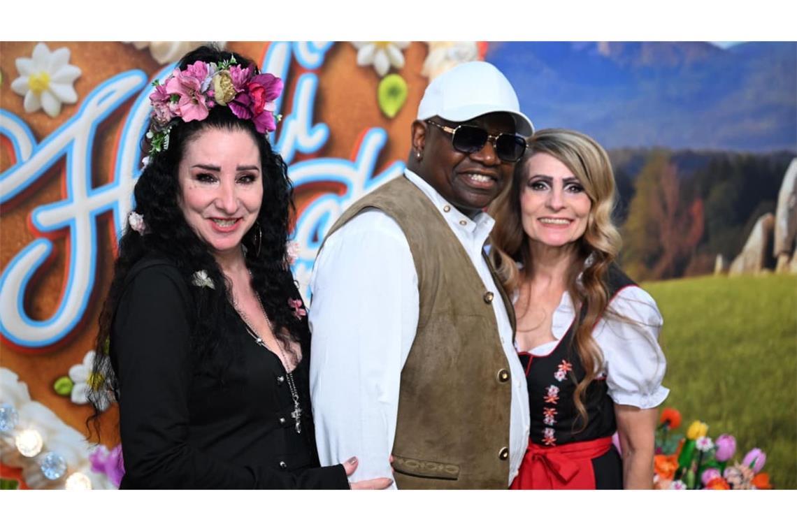 „HeidiFest“ im Münchner Hofbräuhaus: Die echten Stimmen hinter dem Pop-Duo Milli Vanilli, Linda Rocco (l-r), Charles Shaw und Jodie Rocco.
