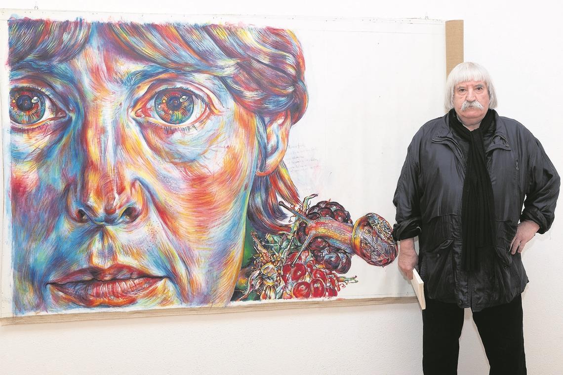 Reise ins frühere Schaffen Heiner Lucas vor dem Porträt von Marie Cornil, das durch Größe, Farbigkeit, lockere Gestaltung und nicht zuletzt durch den Charakter des Unvollendeten beeindruckt. Foto: J. Fiedler