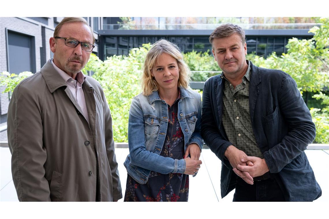 Held (l) spielte unter anderem den Kommissar Ludwig Schaller in der ZDF-Krimireihe "München Mord" an der Seite von Bernadette Heerwagen (M) und Marcus Mittermeier (r).