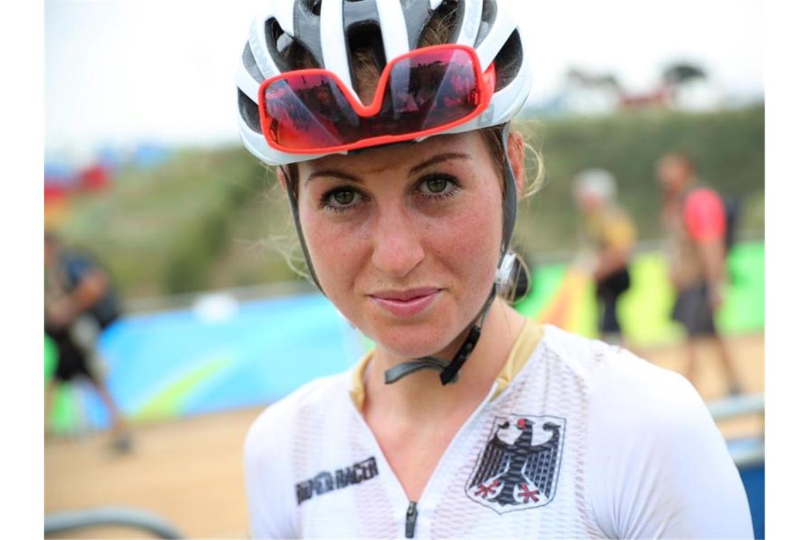 Mountainbikerin Grobert wegen Doping für vier Jahre gesperrt Helen Grobert schaut in die Kamera. Foto: picture alliance / dpa / Archivbild