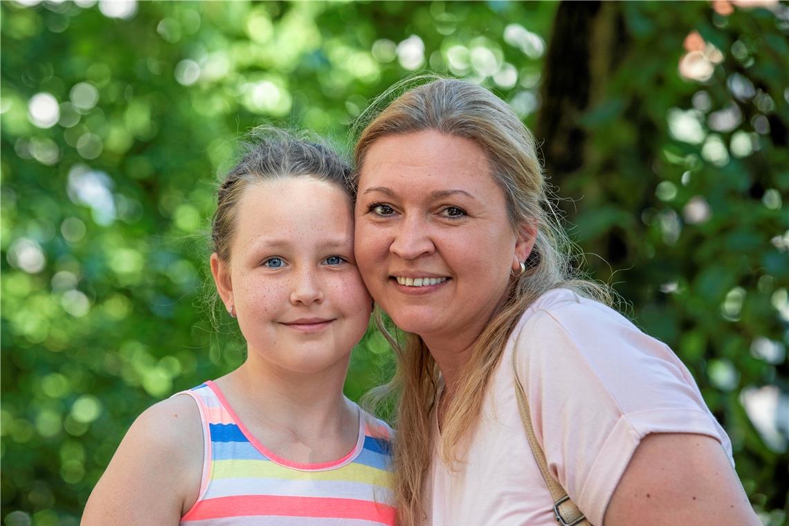 Straßenfest wird von vielen vermisst Helena Gallert mit Tochter Alina