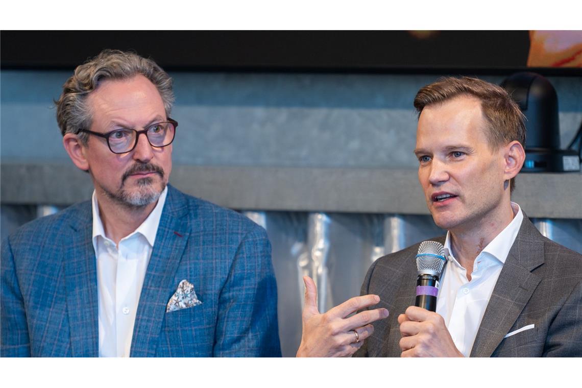 Hendrik Streeck sprach sich zuletzt für Schutzmechanismen nach FSK-Vorbild aus. Hier zusammen mit Eckart von Hirschhausen bei der Vorstellung der App "freii".