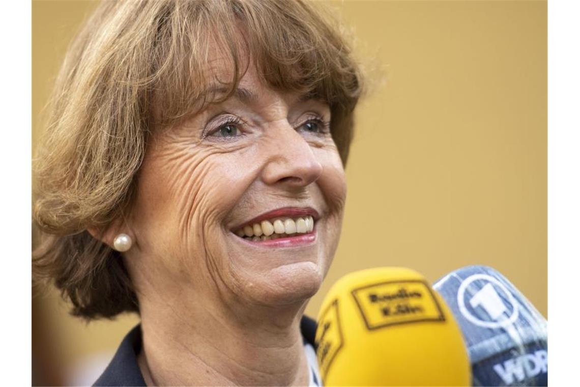 CDU gewinnt NRW-Kommunalwahlen Henriette Reker (parteilos) liegt in Köln vorne - muss aber möglicherweise in die Stichwahl. Foto: Marius Becker/dpa