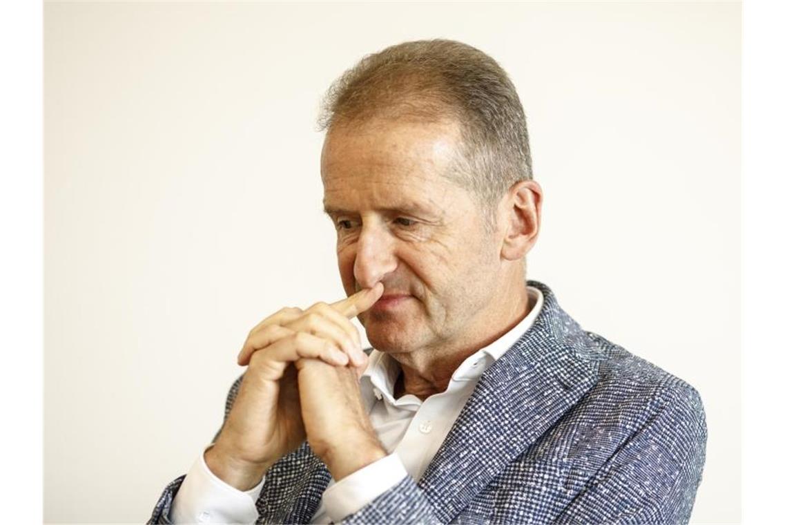 Cavallo: VW-Chef Diess muss an mehreren Stellen nachlegen Herbert Diess, Vorsitzender des Vorstands der Volkswagen AG, bei einem Interview. Foto: Carsten Koall/dpa/Archivbild