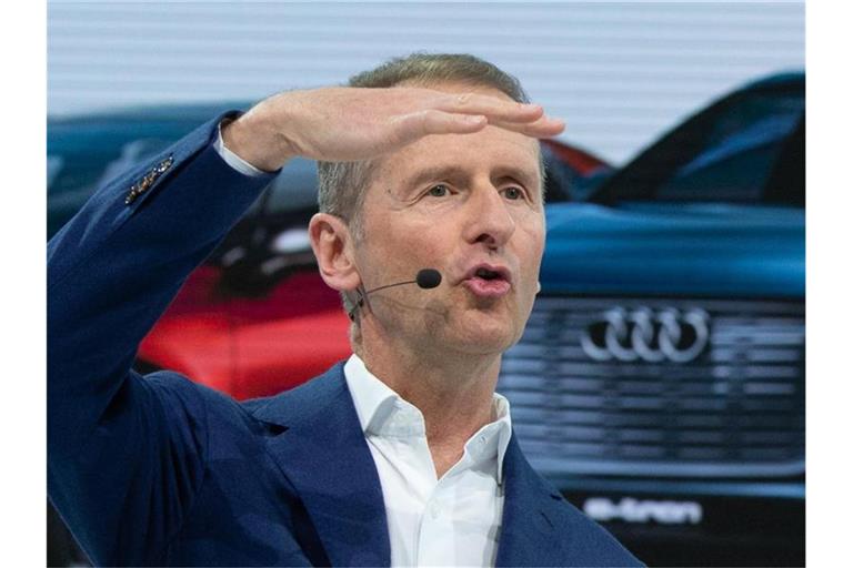 Herbert Diess, Vorstandsvorsitzender der Volkswagen AG. Foto: Christophe Gateau/dpa/Archivbild