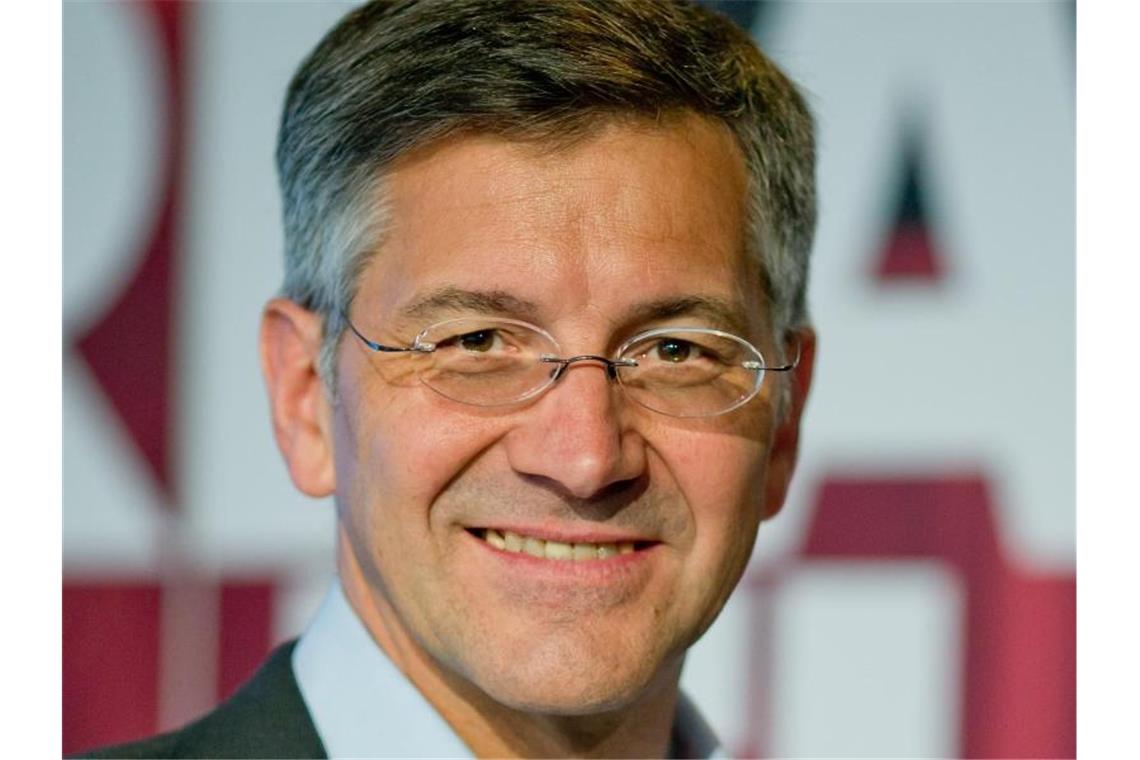 Ein Jahrzehnt Thiago? Flick setzt auf den speziellen Kicker Herbert Hainer, Präsident des FC Bayern München. Foto: Daniel Karmann/dpa