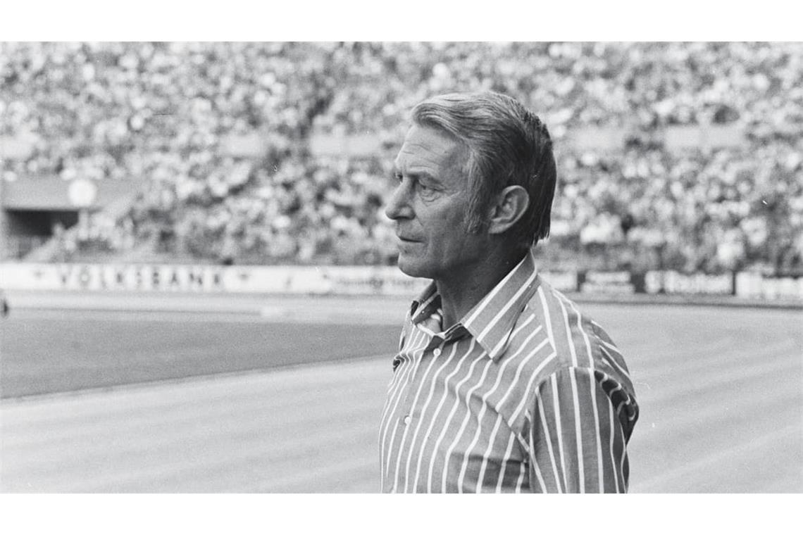 Hermann Eppenhoff war vom 1972 bis 1974 als Chefcoach des VfB tätig. Insgesamt 883 Tage lang.