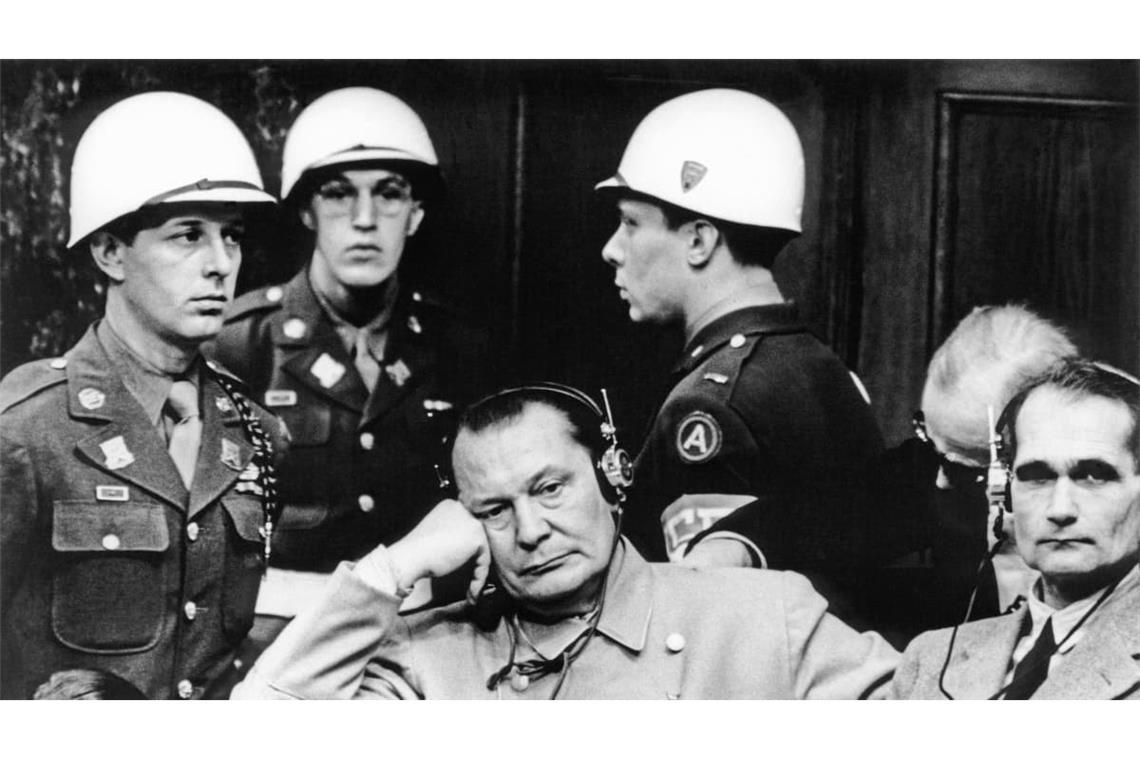 Hermann Göring (li.) und Rudolf Hess.