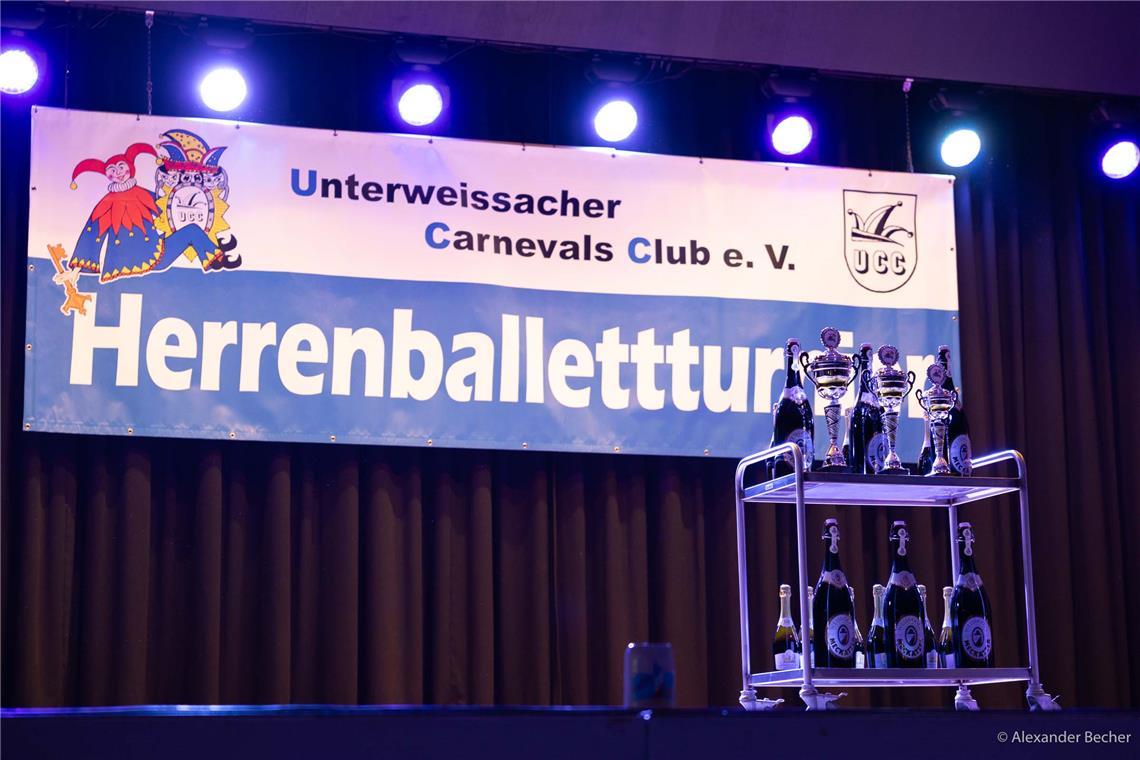 Herrenballetturnier vom Unterweissacher Carnevals-Club in der Seeguthalle in Cot...