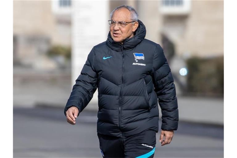 Hertha muss coronabedingt sofort auf den neuen Cheftrainer Felix Magath verzichten. Foto: Andreas Gora/dpa