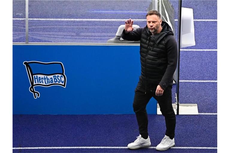 Hertha-Trainer Pal Dardai trifft am Montag mit seinem Team auf den FSV Mainz 05. Foto: Tobias Schwarz/AFP POOL/dpa