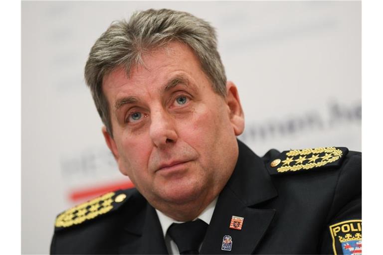 Hessens Landespolizeipräsident Udo Münch tritt wegen der Affäre um Droh-E-Mails und ein mögliches rechtes Netzwerk in der Polizei zurück. Foto: Arne Dedert/dpa