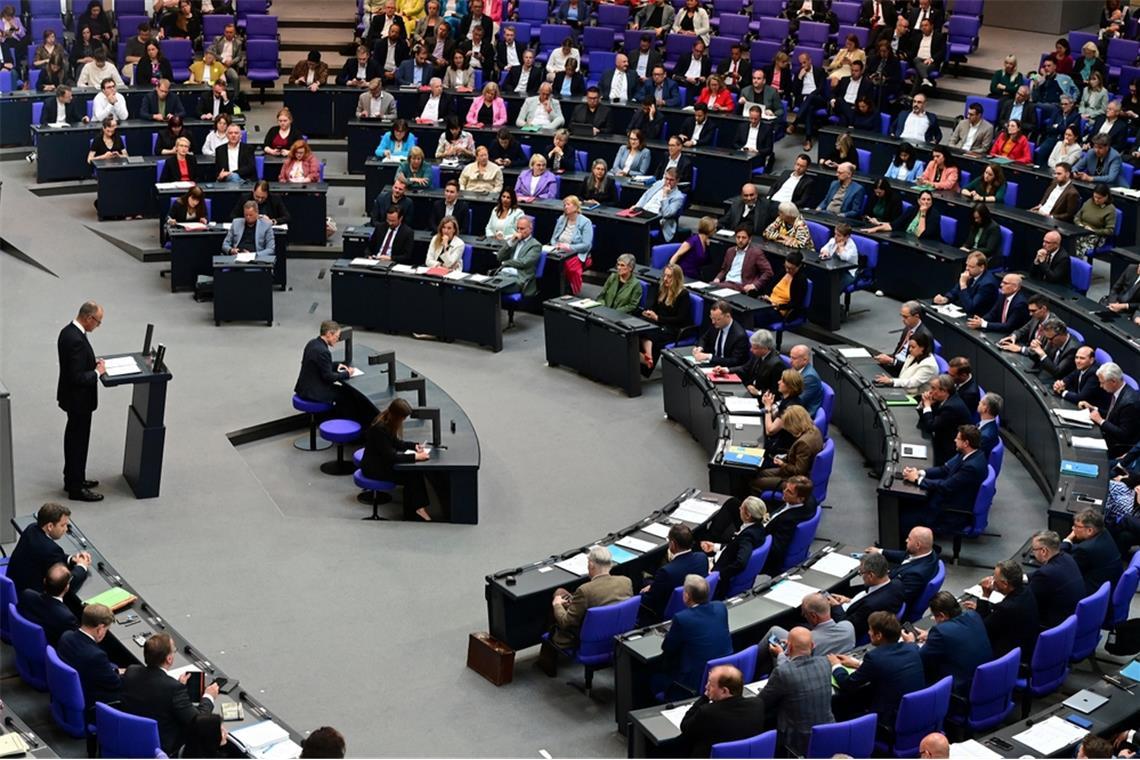 Livestream der Elefantenrunde im Bundestag Heute geht es um den Haushalt des Bundeskanzleramtes.