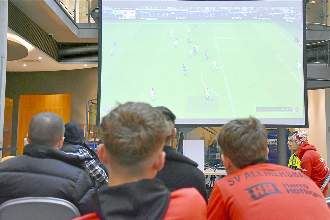 6. BKZ-E-Football-Cup: Tore, Tricks und feine Spielzüge mithilfe der Konsole