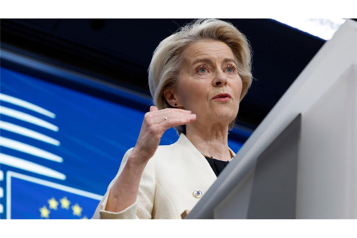 Einig über Aufrüstung - und ein Abweichler bei Ukraine-Hilfe "Heute wird Geschichte geschrieben", sagte EU-Kommissionspräsidentin von der Leyen.