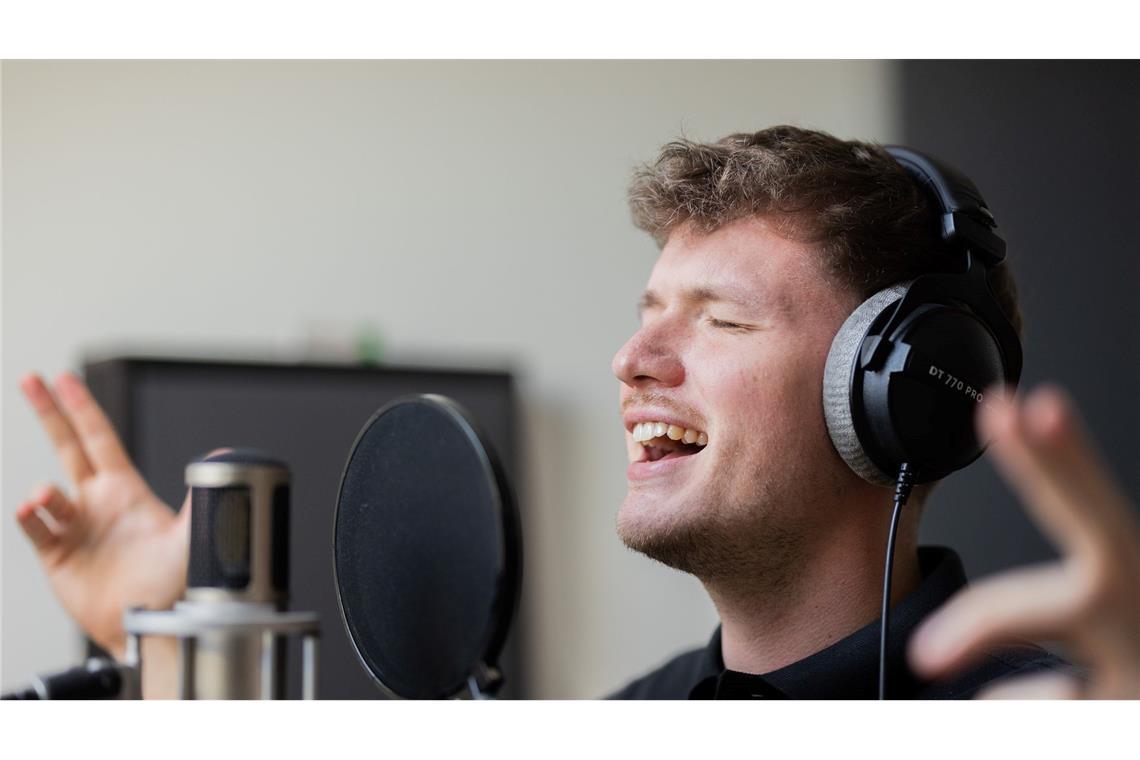 Hier entstehen die Hits: Julian Sommer in seiner Tonkabine.