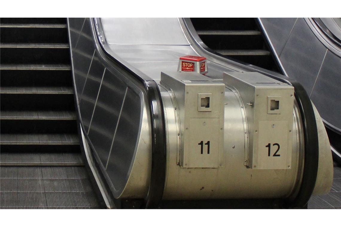 100 Jahre Rolltreppe: Traumfahrt für 30 Sekunden Hier rutschte James Bond: In "Skyfall" ist diese Rolltreppe Schauplatz eines Stunts von Daniel Craig (Archivbild).