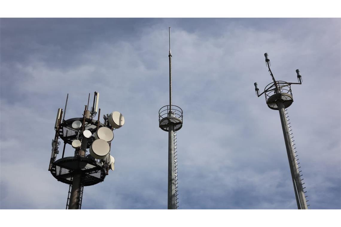 Hier werden bedrohliche Signale empfangen: Funkrelaisstation mit Antennenmasten auf der Wasserkuppe in Hessen (Symbolbild/Archiv).