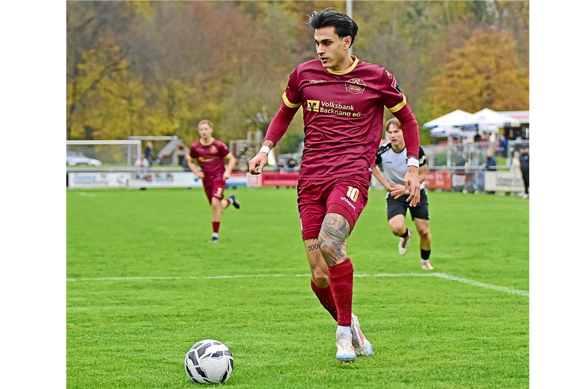 Hinter dem Einsatz von Flavio Santoro am Sonntag gegen den VfR Aalen steht wegen einer Oberschenkelverletzung noch ein großes Fragezeichen. Foto: Tobias Sellmaier