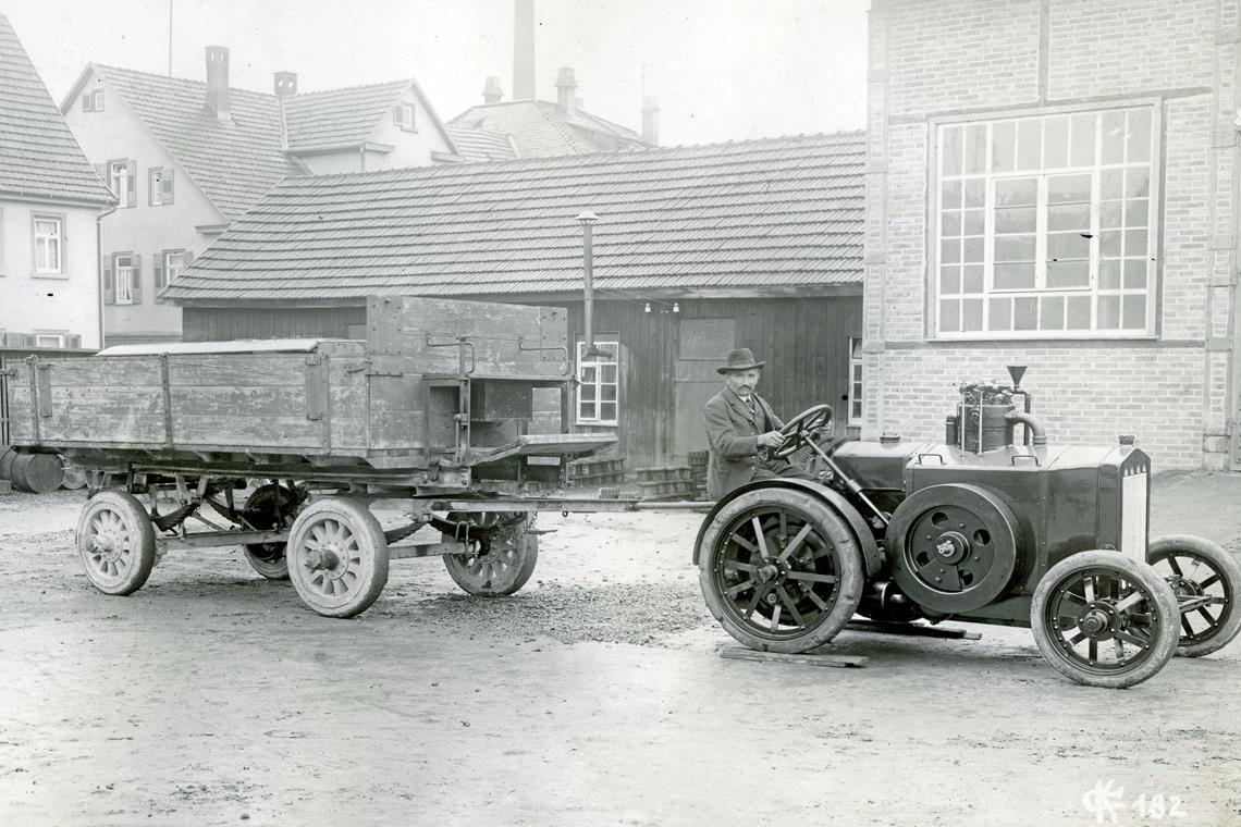 Historische Fotos sind auch zu sehen. Foto: Stadt Backnang