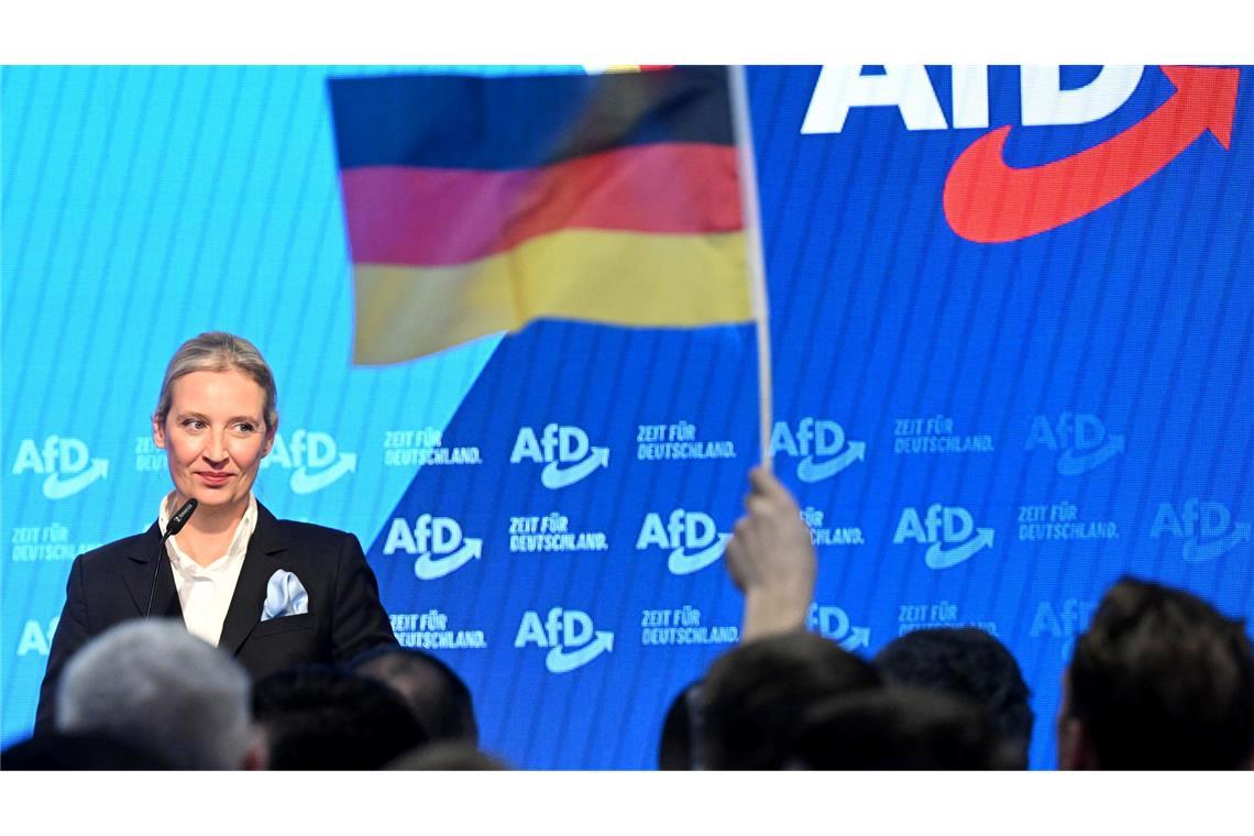 AfD in Umfrage erstmals vor der Union Historische Momentaufnahme: In einer ersten Umfrage zieht die AfD an der Union vorbei. (Archivbild)