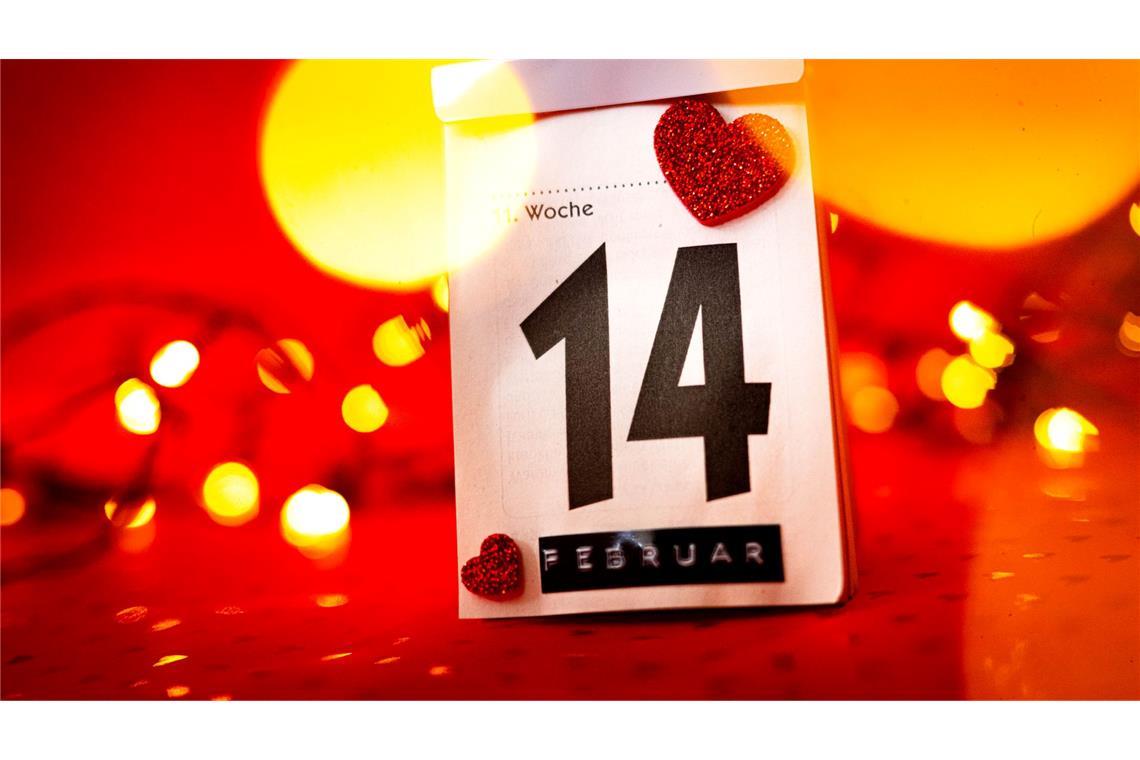 Hochkonjunktur für rote Herzen: der Valentinstag. (Archivbild)