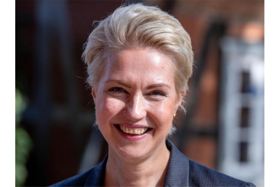 Hochrechnungen zufolge hat sich die SPD mit Regierungschefin Manuela Schwesig erwartungsgemäß in Mecklenburg-Vorpommern durchgesetzt. Foto: Jens Büttner/dpa-Zentralbild/dpa