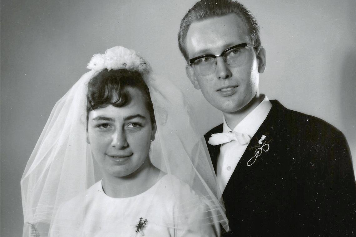 Besonderer Hochzeitstag: Gemeinsam viel erkämpfen schweißt zusammen Hochzeitsfoto von 1962. Fotos: privat