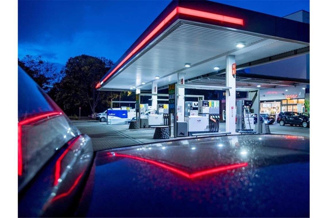 Inflation überspringt Vier-Prozent-Marke Höhere Energiekosten sind ein Treiber der der Teuerung. Foto: Carsten Koall/dpa