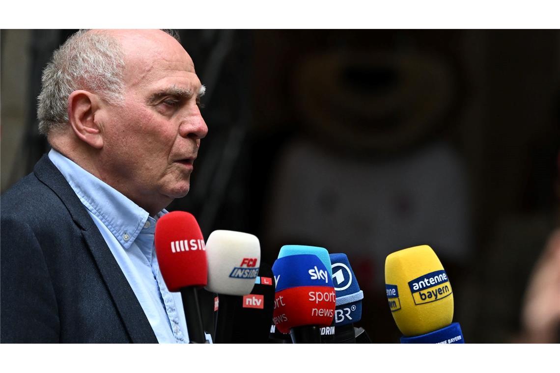 Hoeneß wundert sich über die Kommunikation über das WM-Tor.