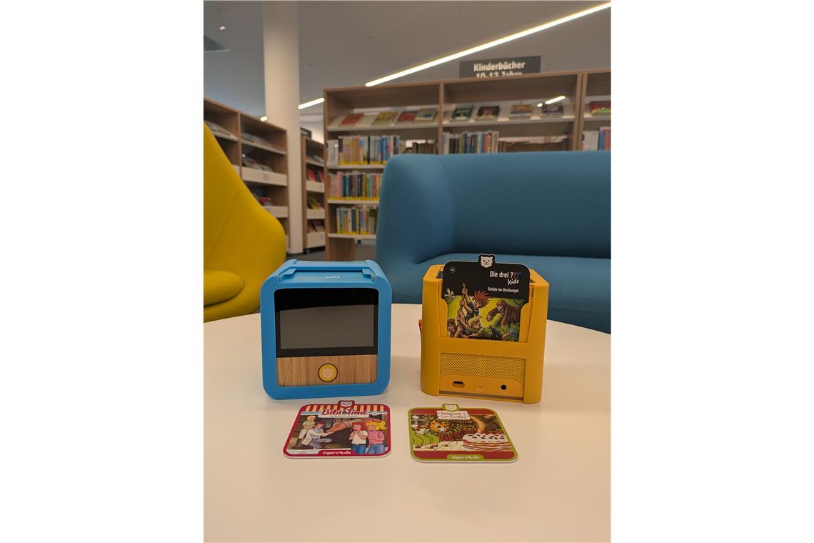 Hörspielspaß zum Ausleihen: Die neuen Tigerboxen und Tigercards sind ab sofort in der Stadtbücherei Backnang verfügbar.  Foto: Stadt Backnang