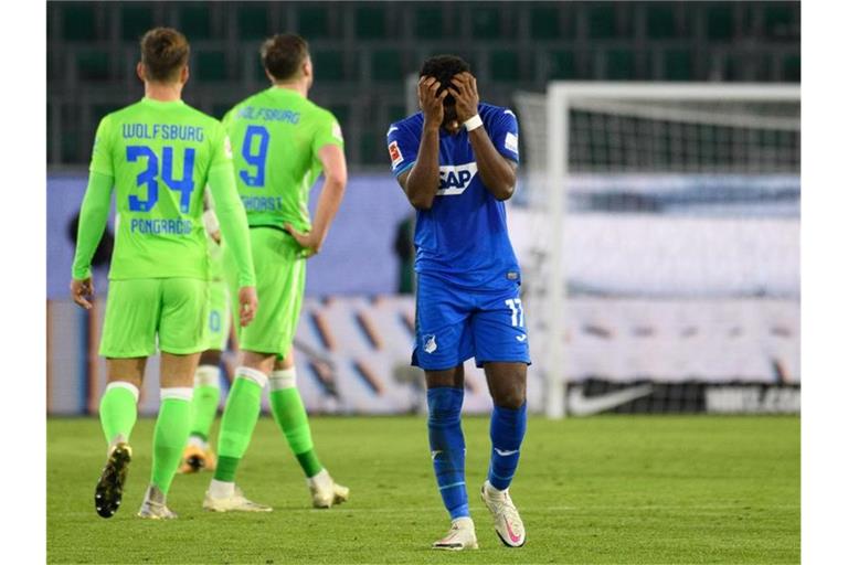 Hoffenheims Ryan Sessegnon gestikuliert nach Spielende. Foto: Swen Pförtner/dpa