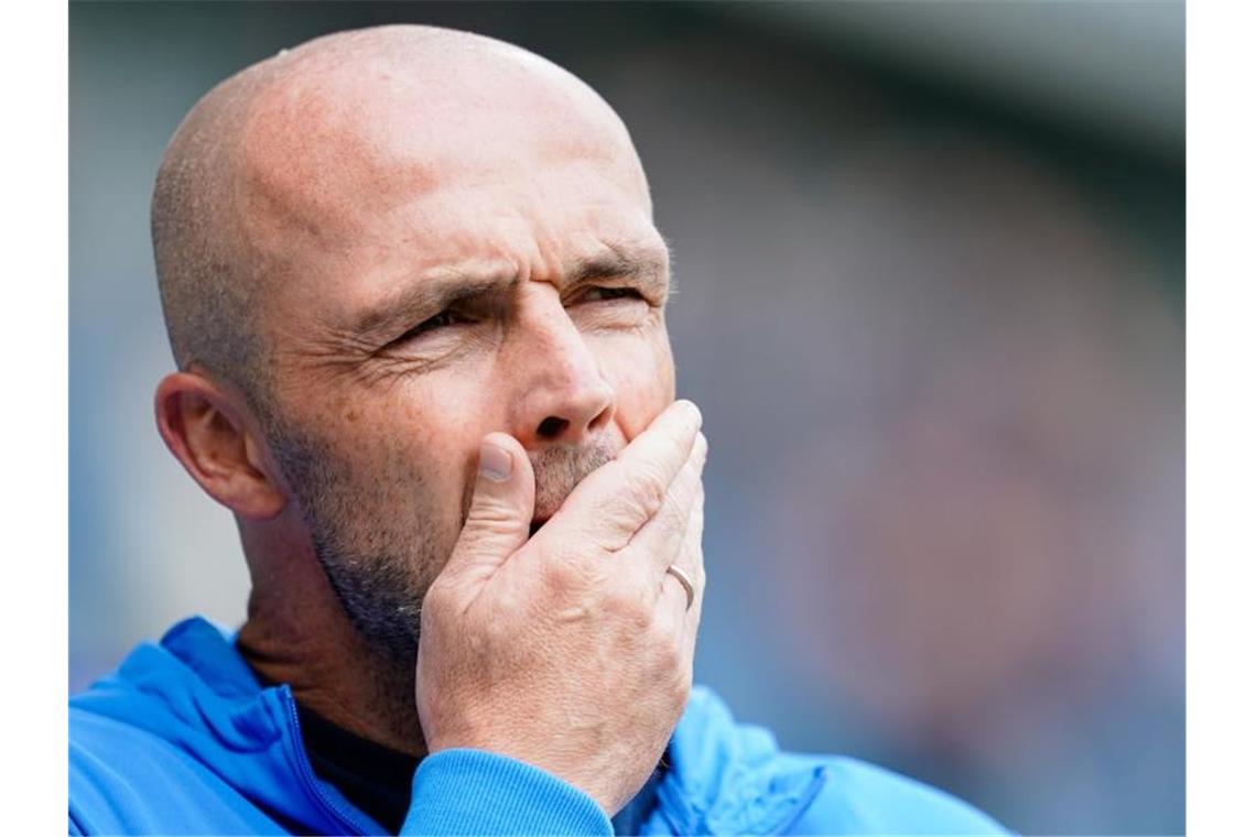 Hoffenheim geschwächt nach München Hoffenheims Trainer Alfred Schreuder. Foto: Uwe Anspach/dpa