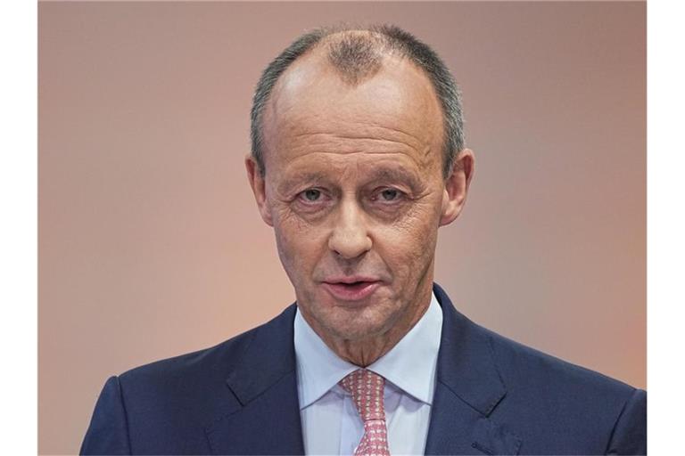 Hofft auf eine Acht vor seinem Ergebnis auf dem Online-Wahlparteitag: Friedrich Merz stellt sich zur Wahl zum neuen CDU-Vorsitzenden. Foto: Michael Kappeler/dpa