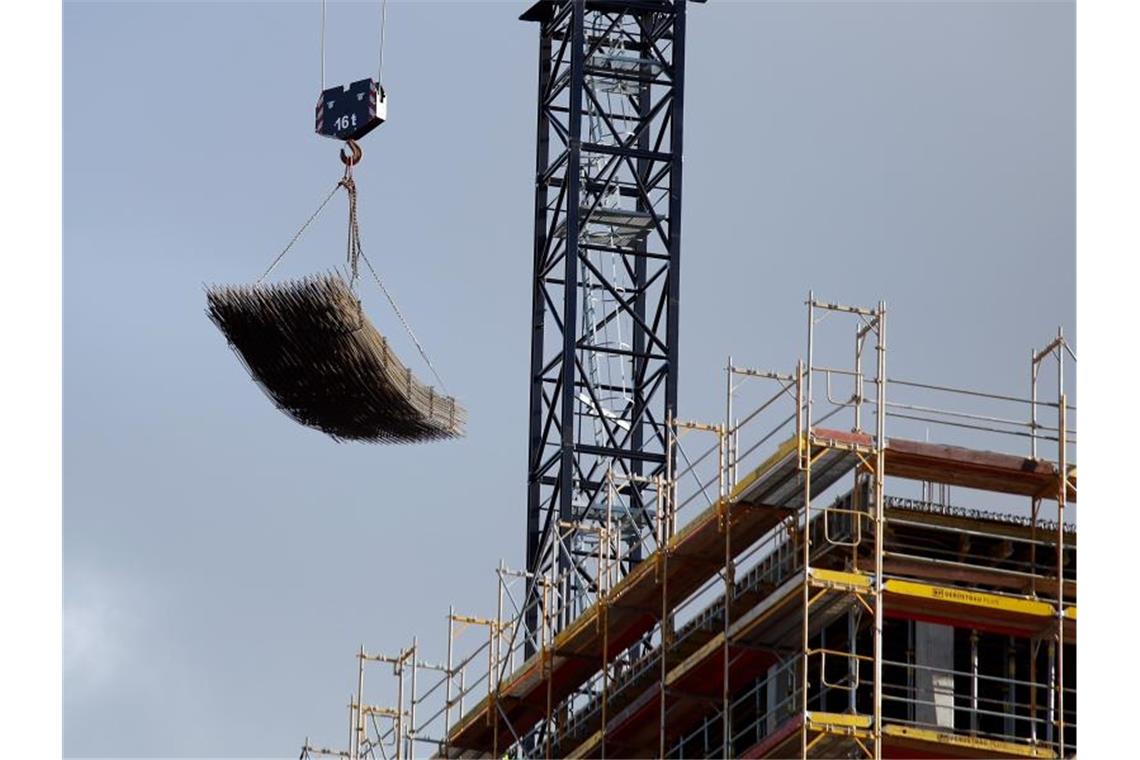 DIHK: Hohe Energiepreise belasten Unternehmen zunehmend