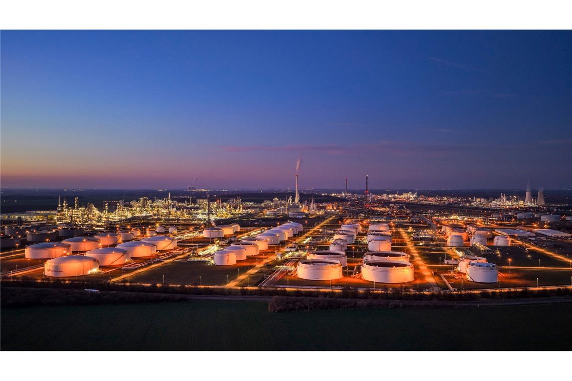 Hohe Kosten, geopolitische Risiken und politische Unsicherheiten belasten die Branche. (Archivbild)