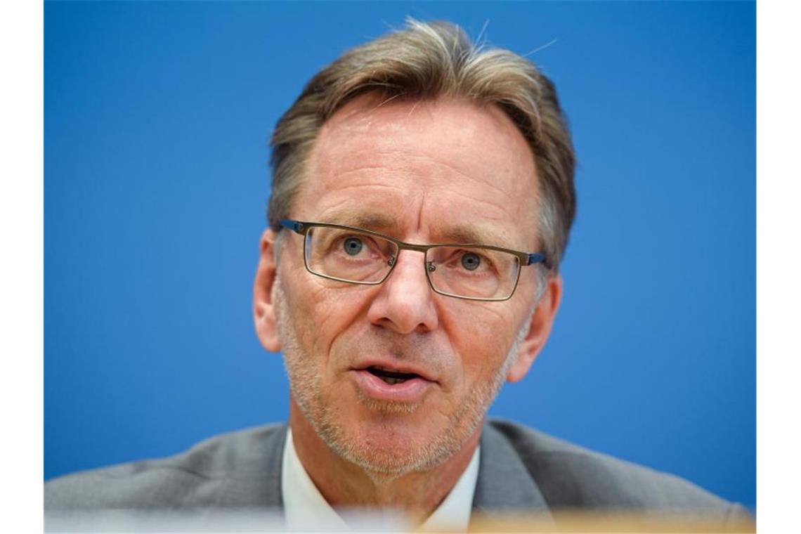 Holger Münch, Präsident des Bundeskriminalamtes, während einer Pressekonferenz. Foto: Gregor Fischer/dpa/Archiv