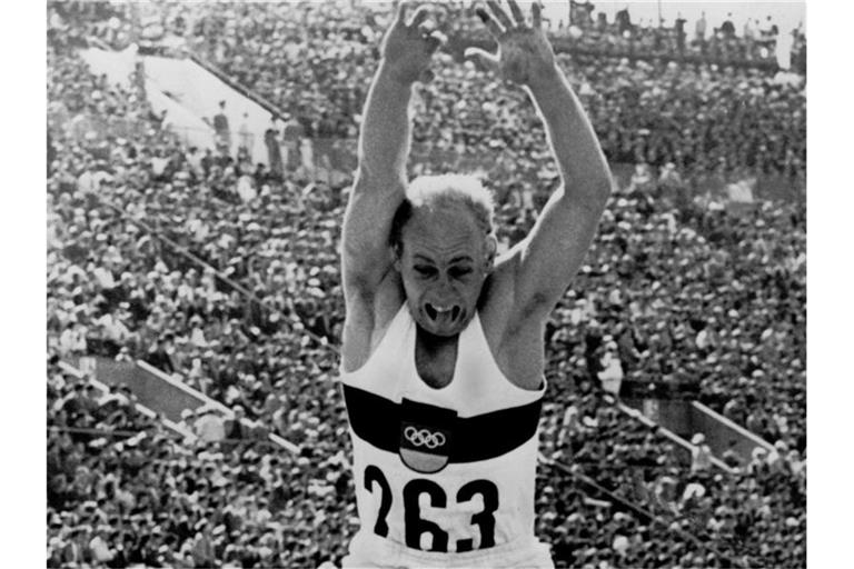Holte 1964 Olympia-Gold im Zehnkampf: Willi Holdorf. Foto: --/epa/dpa