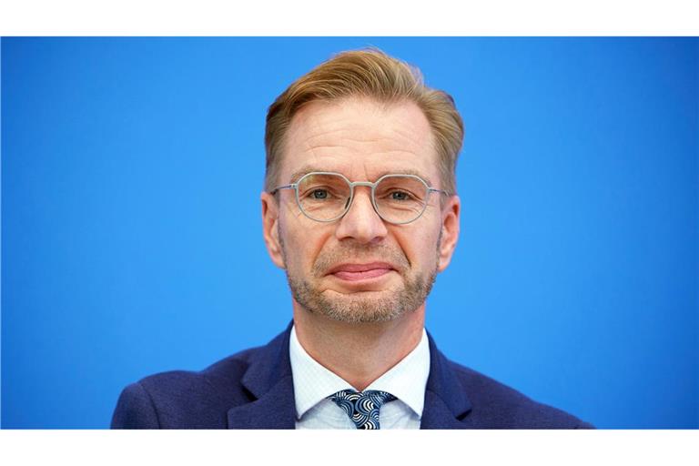 Holznagel forderte, die Zahl neuer Verbeamtungen auf ein Minimum und ausschließlich auf die hoheitlichen Kernbereiche zu beschränken – bei der Polizei, in der Finanzverwaltung und in der Justiz. (Archivbild)
