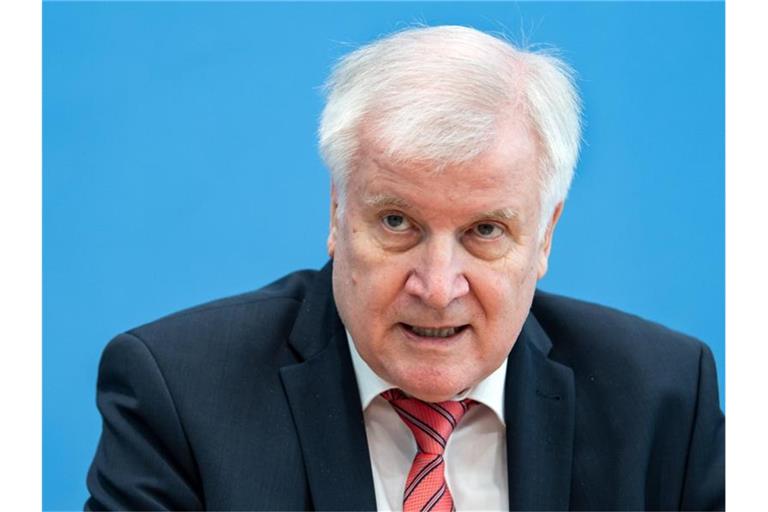 Horst Seehofer kommt mit seinen EU-Kollegen zu Beratungen zusammen. Foto: Bernd von Jutrczenka/dpa Pool/dpa