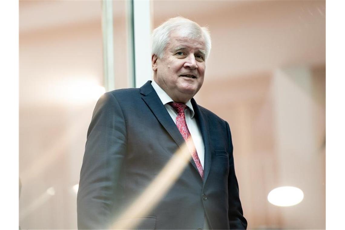 Horst Seehofer möchte eine europäische und keine nationale Lösung. Foto: Bernd von Jutrczenka/dpa