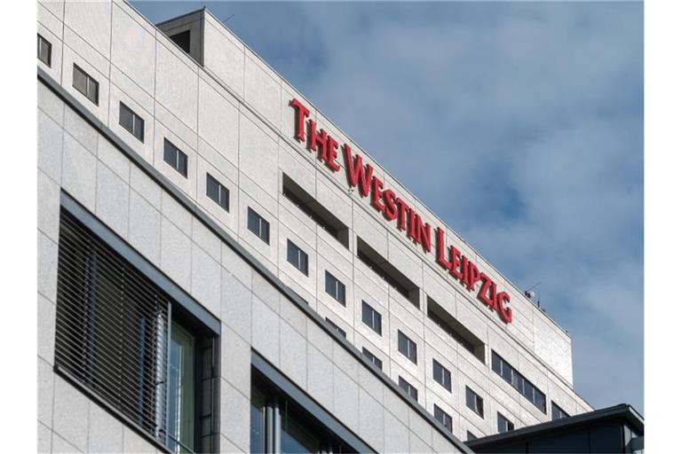 Hotel Westin Leipzig: Der Staatsanwaltschaft Leipzig liegen mehrere Anzeigen zu dem Vorfall vor - auch von dem beschuldigten Hotelmitarbeiter wegen Verleumdung. Foto: Hendrik Schmidt/dpa
