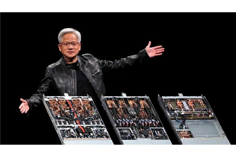 Huang bestätigte die Ausfuhr der H20-Chips in China vor Journalisten. (Archivbild)